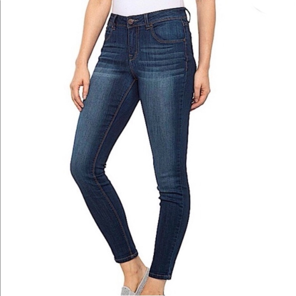 1822 Denim Women's Skinny Jeans in Dark Blue Wash